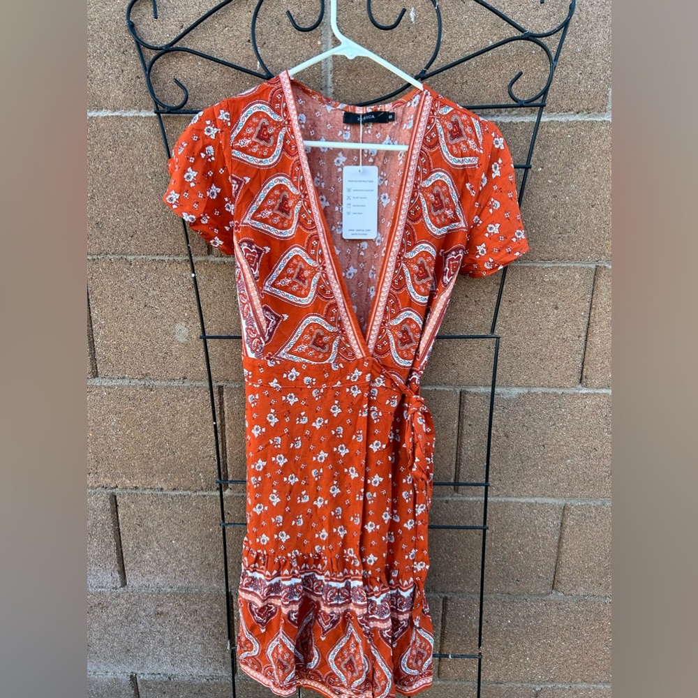 Zesica NWT‎ Boho V Neck Short Sleeve Wrap Dress Size S